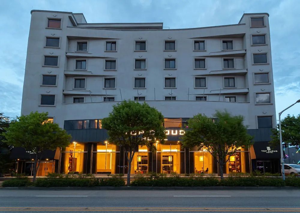 Topcloud Hotel Iksan