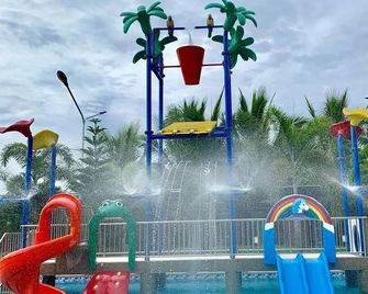Eduardo's Resort - Calapán