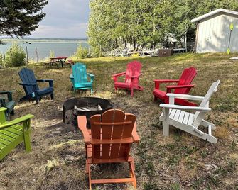 Montana Moon on the Lake 'Outback' RV #7 - Babb - Patio