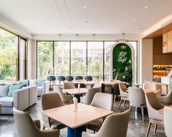 Laike Hotel - Samut Sakhon