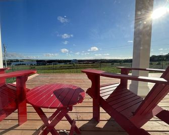 Bela Vista Getaway - Pei Tourism License #1201185 - New London - Balcony
