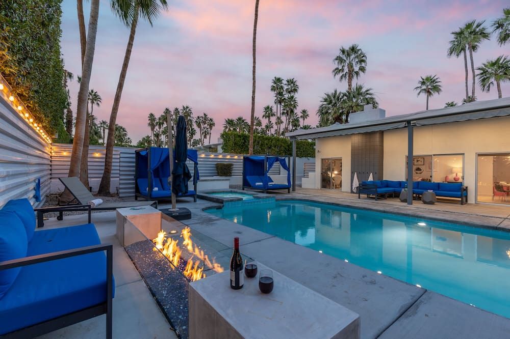 Far Far Away In Vista Las Palmas By Acme House Company - بالم سبرينغس - حوض السباحة