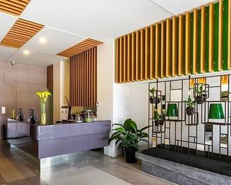 Urban Green Hotel & Suites - San Jose - Recepció