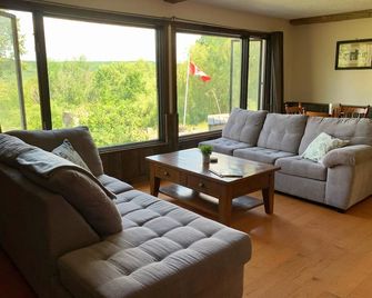 Beaver Valley Modern Farmhouse - Meaford - Sala de estar