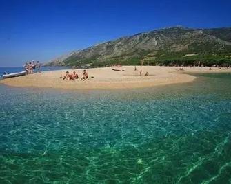 Apartments Rici - Bol - Playa