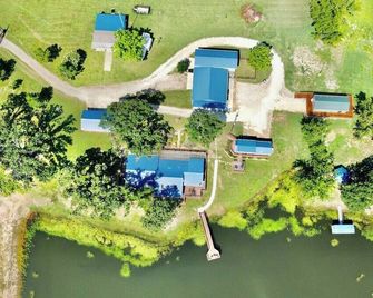 Small Home near Lake Fork with Stocked Pond - Emory - Piscina