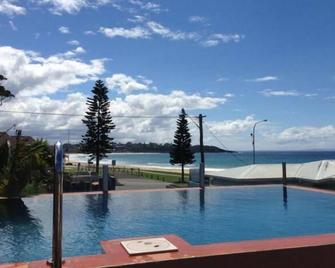 Beach House Mollymook - Mollymook - Pool