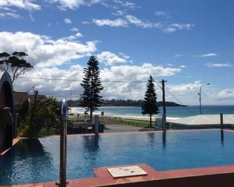 Beachhouse Mollymook - Mollymook - Pool