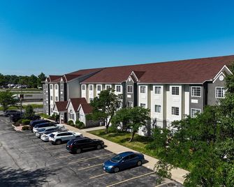 Sonesta Essential Hotels & Suites Kansas City Blue Springs - Blue Springs - Gebouw
