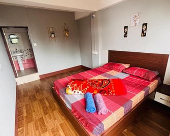 Naman Homestay Darjeeling - Darjeeling - Ložnice