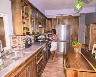 Topaz Apartment Villa - Piton View - Soufrière - Kitchen