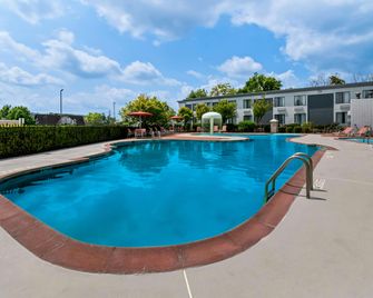 Spark by Hilton Hummelstown Hershey - Hummelstown - Pool