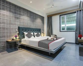 Hotel Stay Inn - Bhiwandi - Bedroom