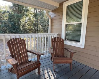 Charming Downtown High Springs Cottage - High Springs - Balcony