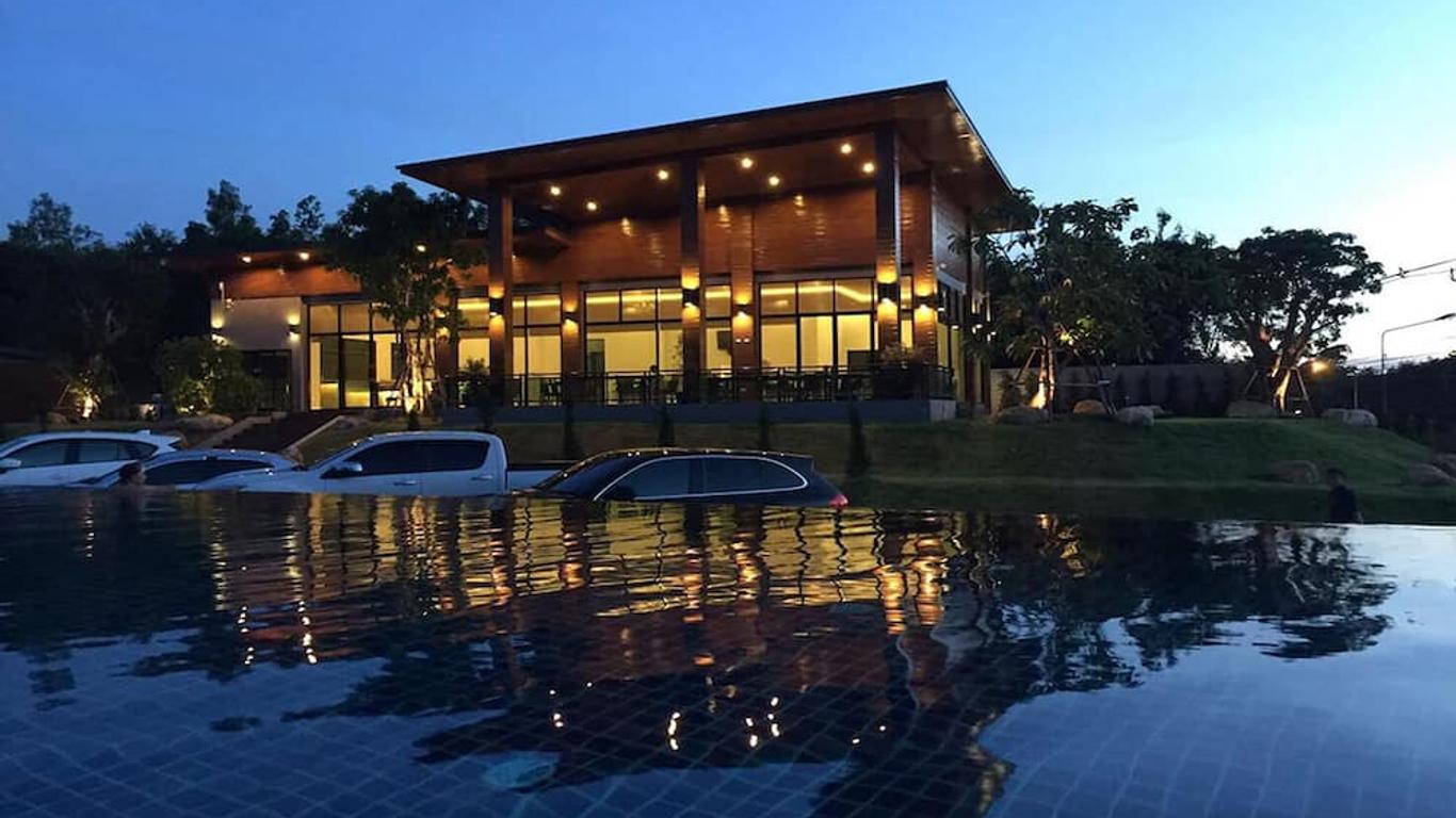 Nutchana Hill Boutique Hotel