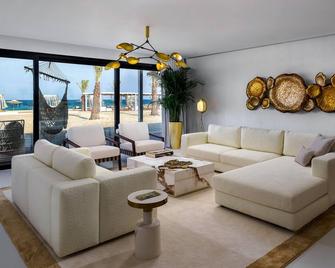 Ramlah Resort Doha - Mesaieed - Living room