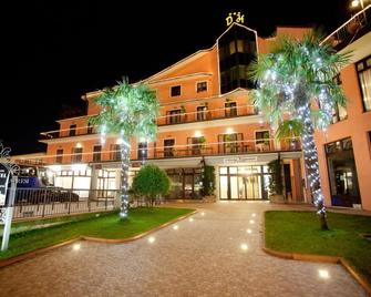 Demy Hotel - Aulla - Edificio