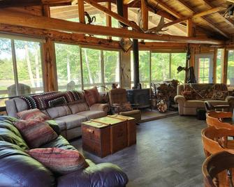 Lake Nokomis cabin - Tomahawk