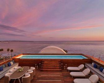 Hôtel Barrière Le Majestic Cannes - Канни - Спальня
