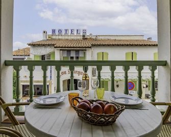 Apartment Le Soleil Camarguais-2 by Interhome - Saintes-Maries-de-la-Mer - Balcony