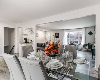 Hot Tub Delight, King Beds & Unforgettable Moments - Sudbury - Dining room