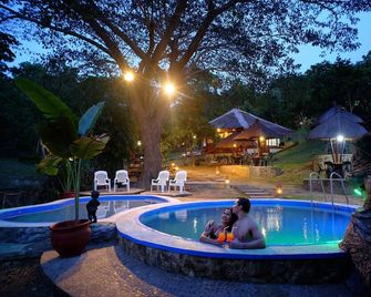 Villa Khadine Grandvista Resort - קורון - בריכה