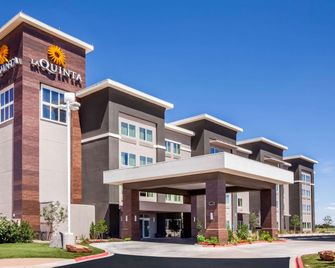La Quinta Inn & Suites by Wyndham Odessa North - Odessa - Edificio