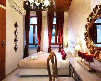 Archontiko Old Town Suites - Rethymno - Schlafzimmer