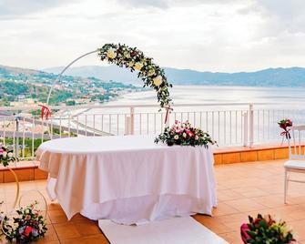 Altafiumara Resort & Spa - Villa San Giovanni - Balkon