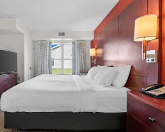 MainStay Suites Appleton Airport - Fox River Mall Area - Appleton - Habitación