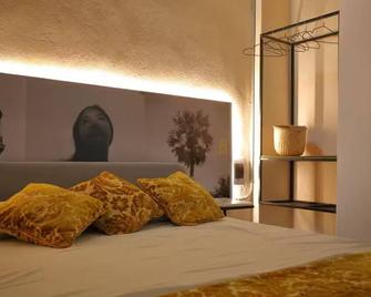 Fixie Lofts - Colonial Villa Suites With Pool - Santo Domingo - Habitación