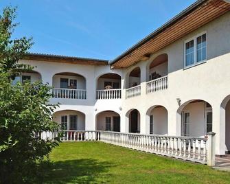 Apartment in Podersdorf am See with a bicycle storage - Podersdorf am See - Gebäude