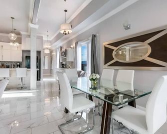 Stunning Penthouse in the Heart of the City - New Orleans - Dining room