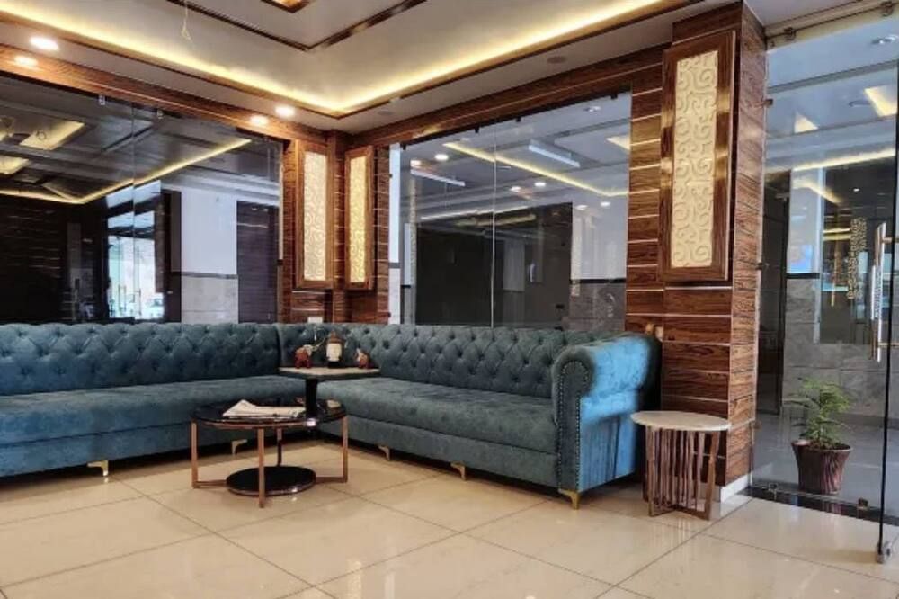 Hotel The Vaishvik Banganga Road - קטרה - טרקלין