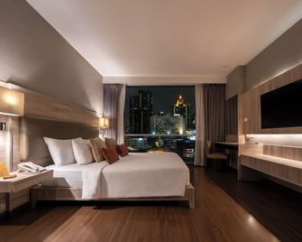 Adelphi Suites Bangkok - Bangkok