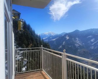 Hotel Satya - Khajjiar - Balcony