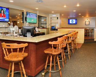 Slemon Park Hotel & Conference Centre - Summerside - Bar