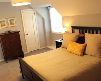 Fantastic Central Location in Downtown San Mateo - San Mateo - Bedroom