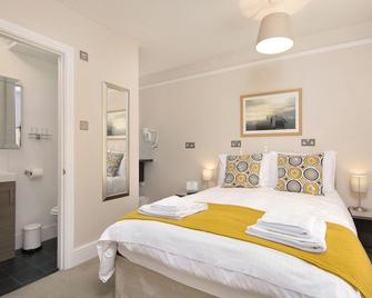 Redhouse - Salisbury - Bedroom