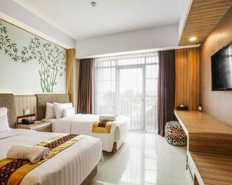 Kj Hotel Yogyakarta - Yogyakarta - Bedroom