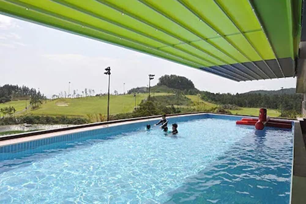 يونغدوك أوشن بيتش ريزورت