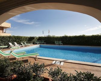 Hotel Villa Sole Resort - Bellaria-Igea Marina - Uima-allas