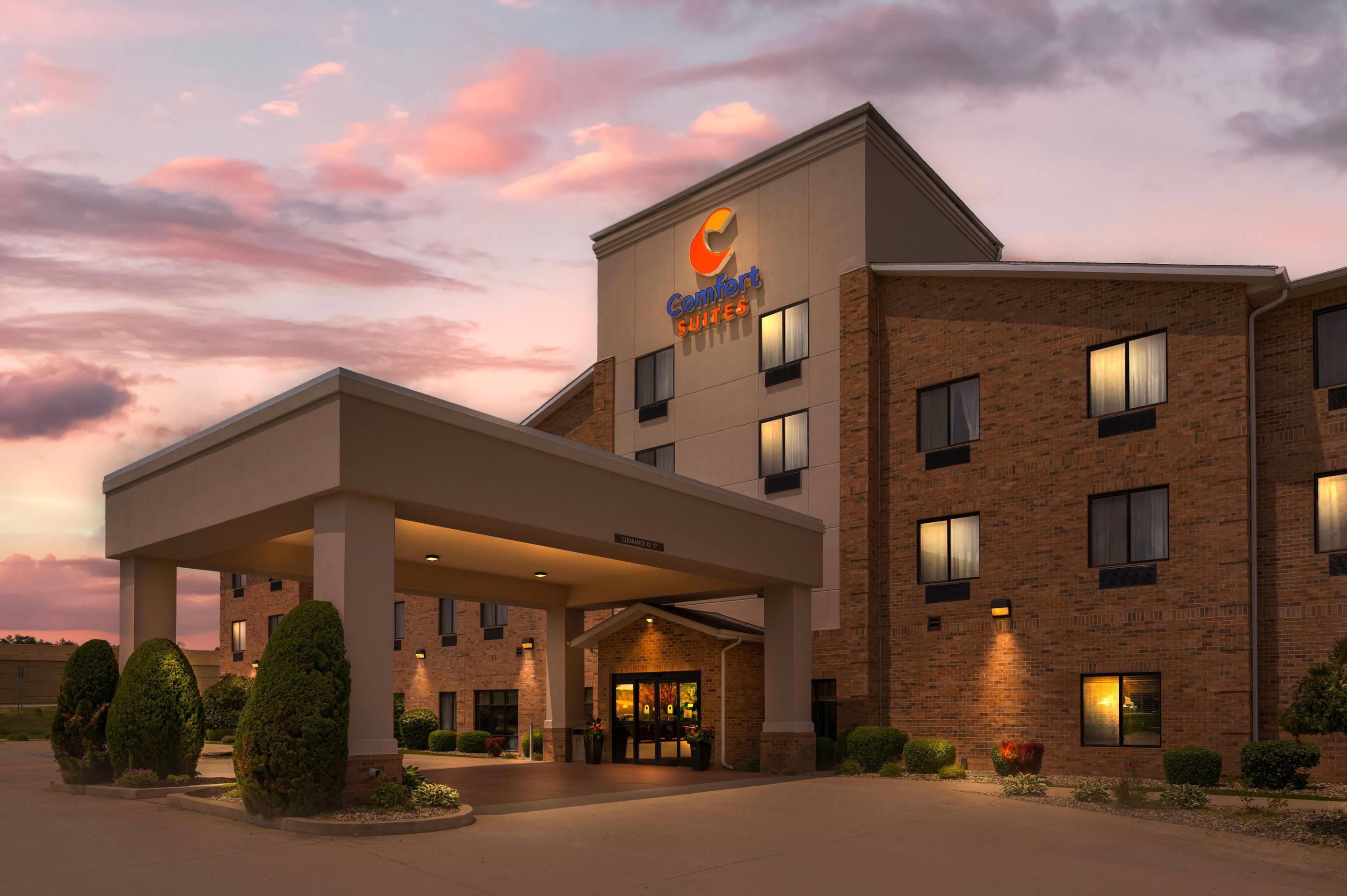 Comfort Suites South Bend Near Casino - סאות' בנד - בניין