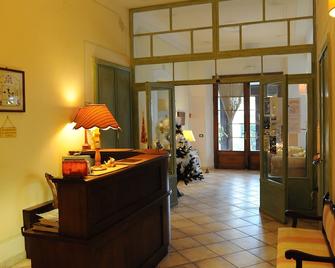 Hotel Rossi - Manciano - Front desk