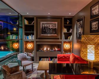 بست ويسترن بلاس لو لافارين - أفينيون - ردهة