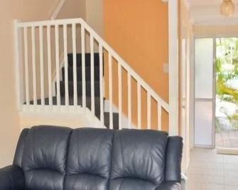 Bay Hideaway Resort - Hervey Bay - Stairs