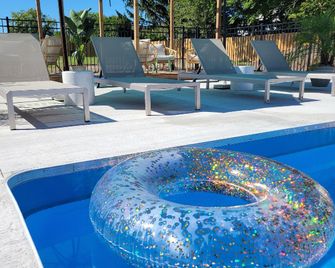 The Kiwi Motel - Lambton Shores - Pool