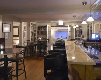 Mooncussers Tavern Inn and Restaurant - Harwich - Restaurante