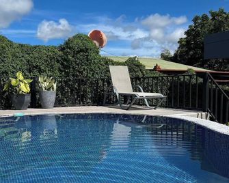 Residencia Esmeralda - Agua Buena - Piscina