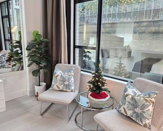 Hotel Le Soleil by Executive Hotels - Vancouver